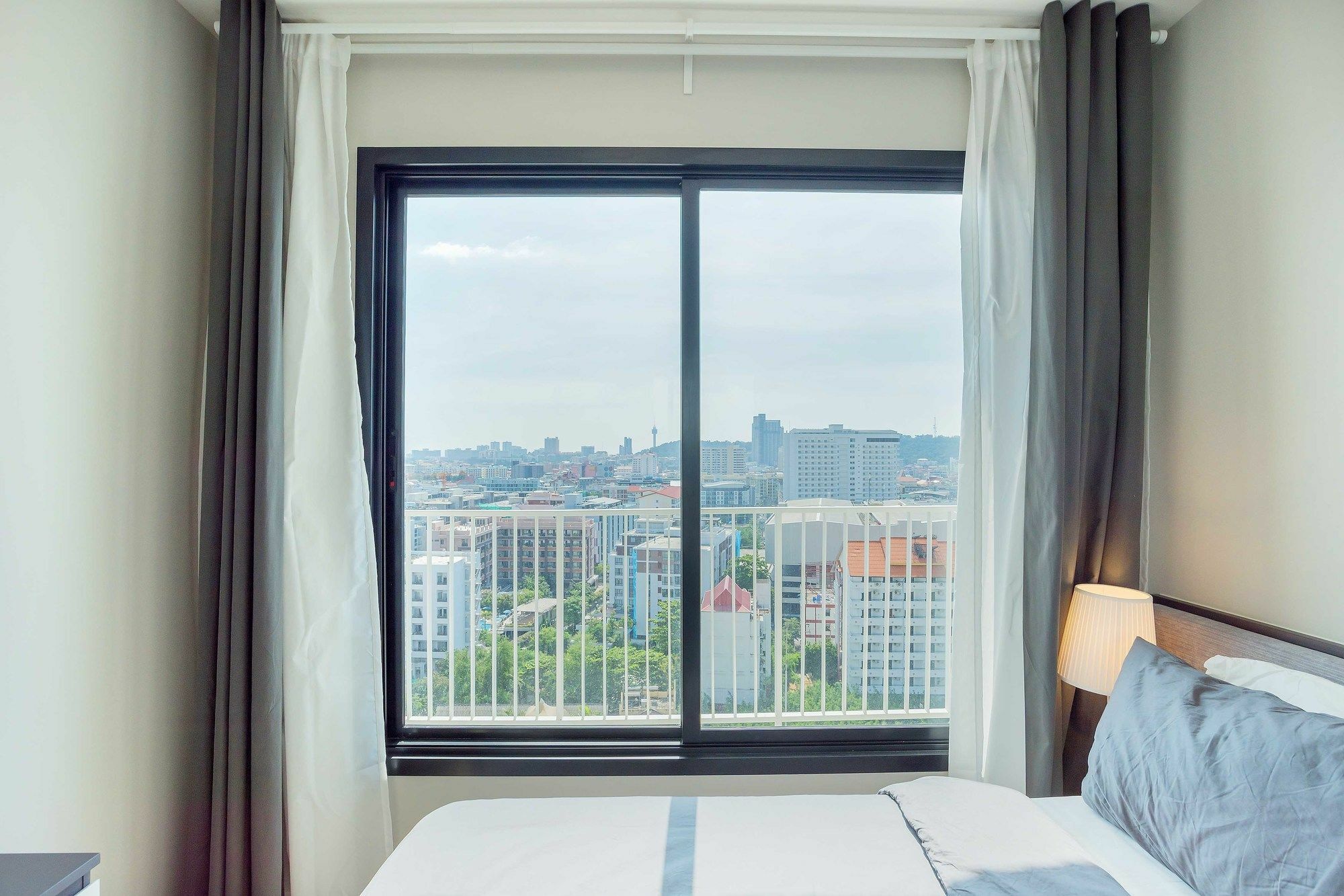 Favstay - The Base Central Pattaya Εξωτερικό φωτογραφία