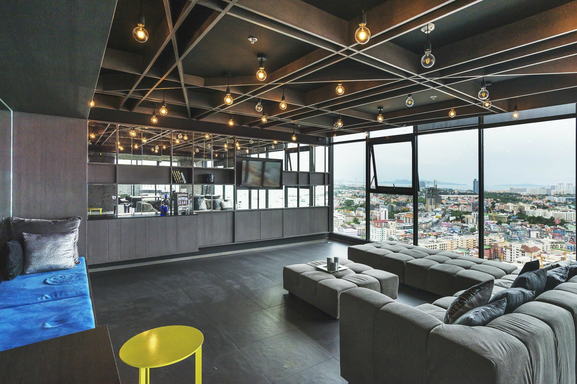 Favstay - The Base Central Pattaya Εξωτερικό φωτογραφία